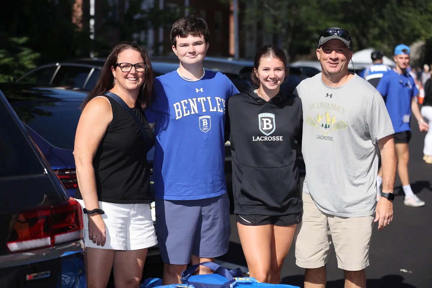 students and parents on move-in day