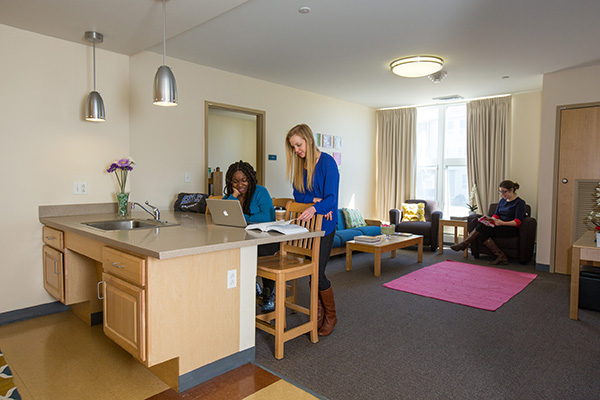 Undergraduate Admission - Campus Tour Photos | Bentley University