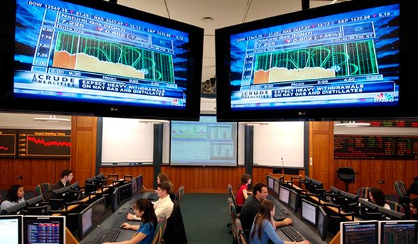 Program Gives Students Financial Experience