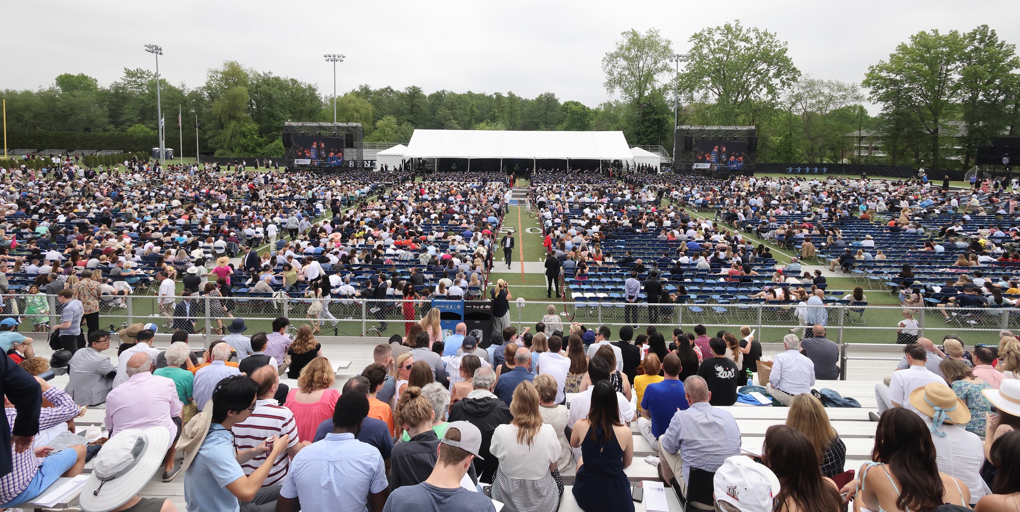 The commencement crowd