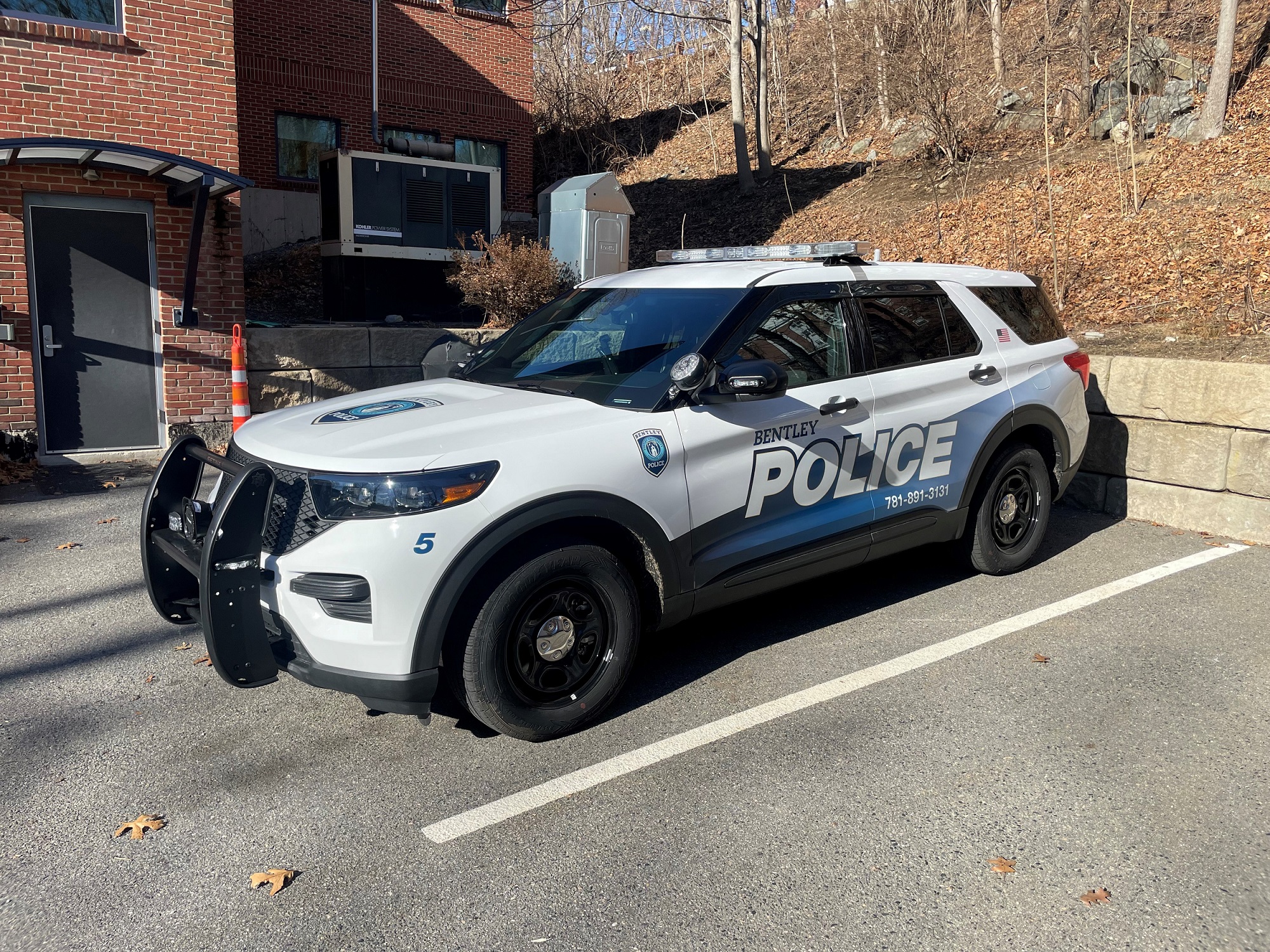 Hybrid police cruiser