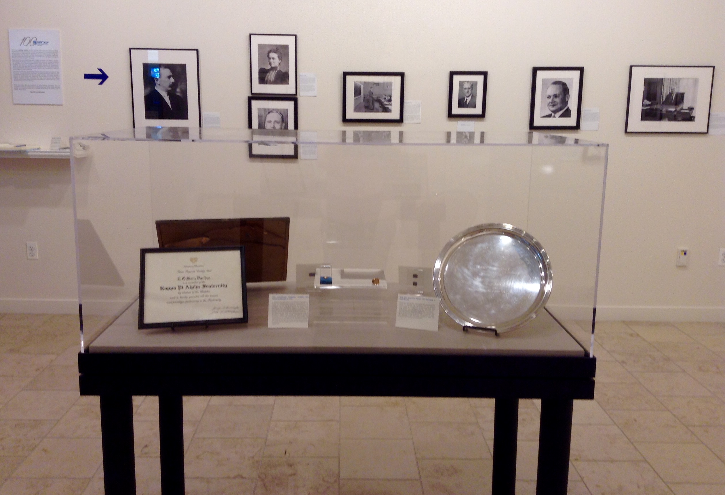 display case of historical memorabilia in the art gallery 
