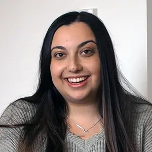 Nina Rahgozar ’22
