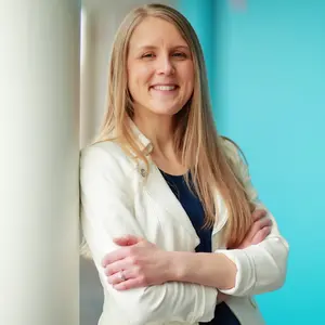 Laura Young Headshot