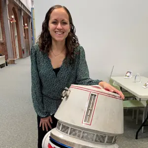 Shannon (Coleman) Sasaluxanon with robot