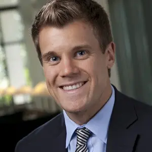 Headshot of Rob DeLeo