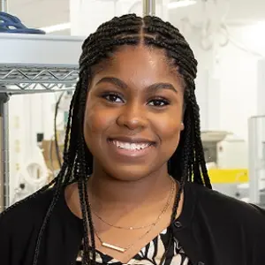 Headshot of  Bentley student Franchesca Vilmenay