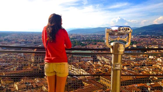 Bentley student studying abroad in Italy