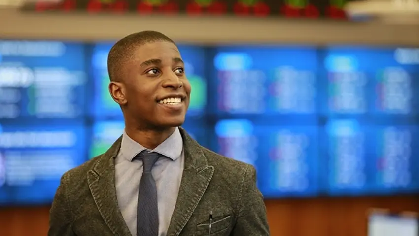 Congo Refugee Brandon Samba ’20 Teaches Kids Financial Skills They’ll Need in Life