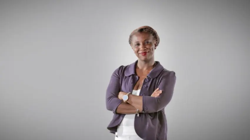 Portrait of Professor Kiana Pierre-Louis ’99