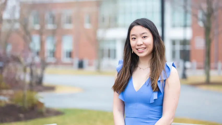 Portrait of Marisa Li ’22