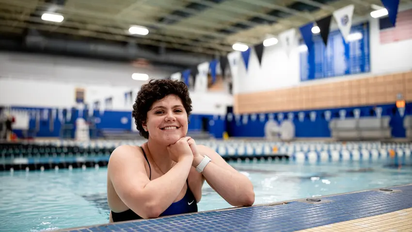 Rona Mejiritski ’22 in swimming pool looking out