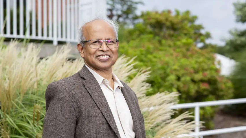 Photo of Accounting Professor Mahendra Gujarathi