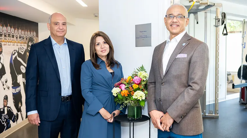 David L. ’87 and Wendy M. (Calderon) ’88 Giunta with President Chrite