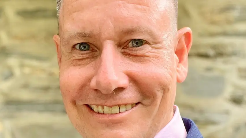 Mark Rowe Headshot