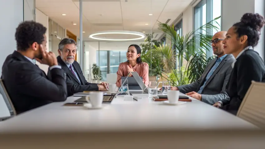Discussing principles of corporate governance