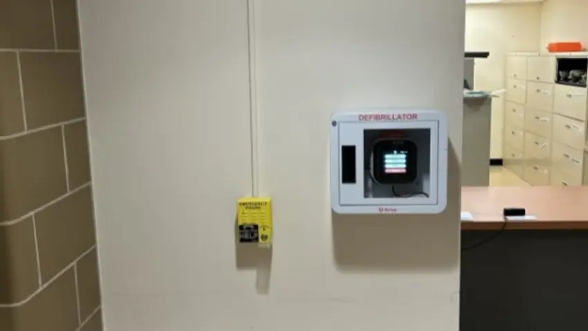 Collins defibulator