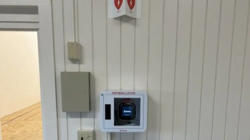 Slade defibulator