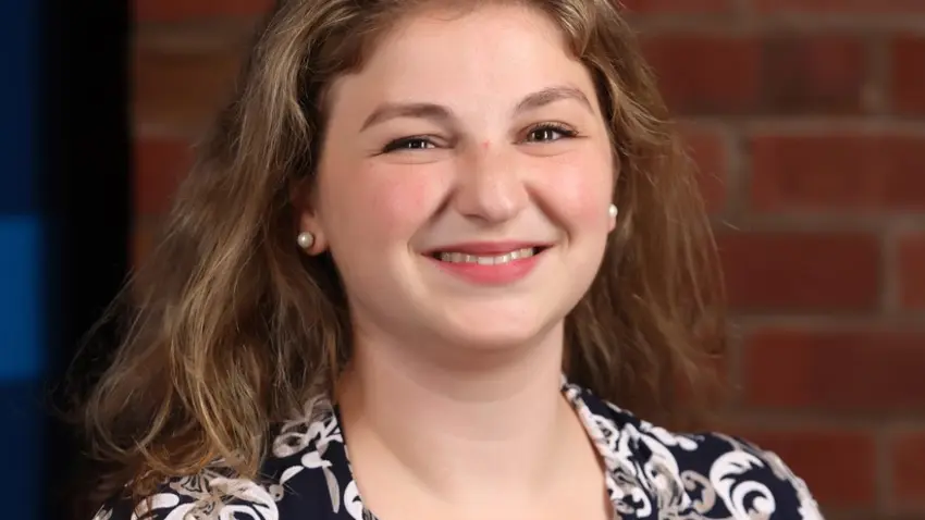 Christina headshot