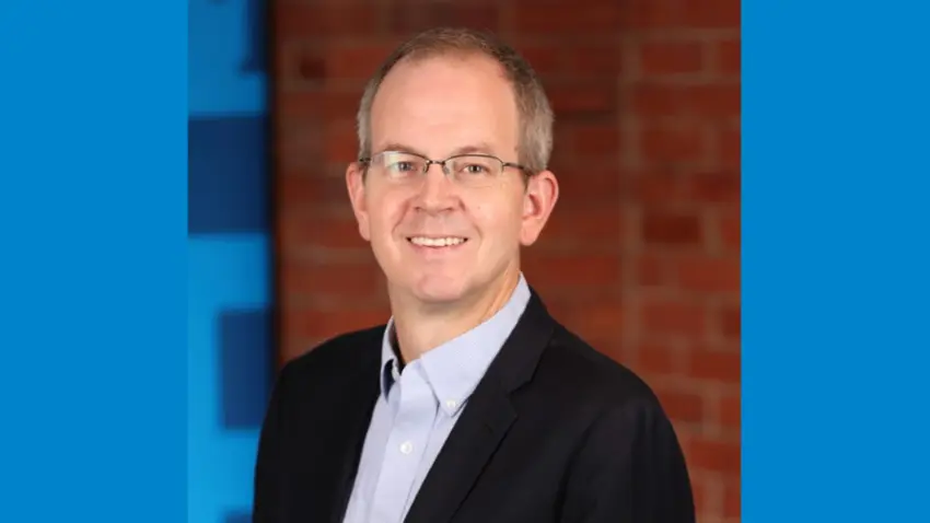 Headshot of Philosophy professor Jeff Moriarty