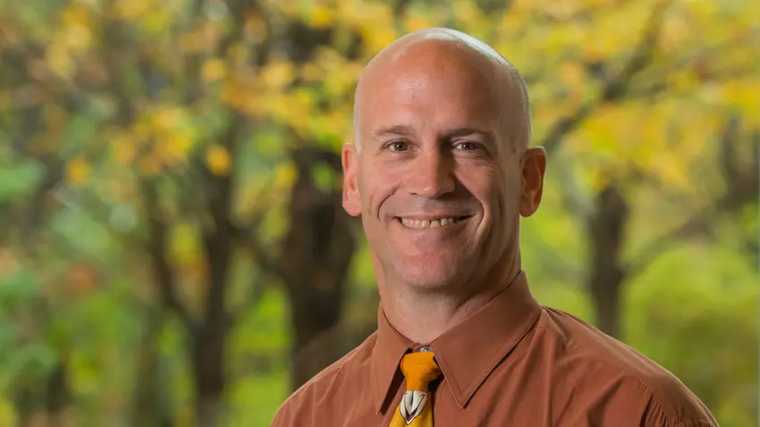 Headshot of Andy Aylesworth