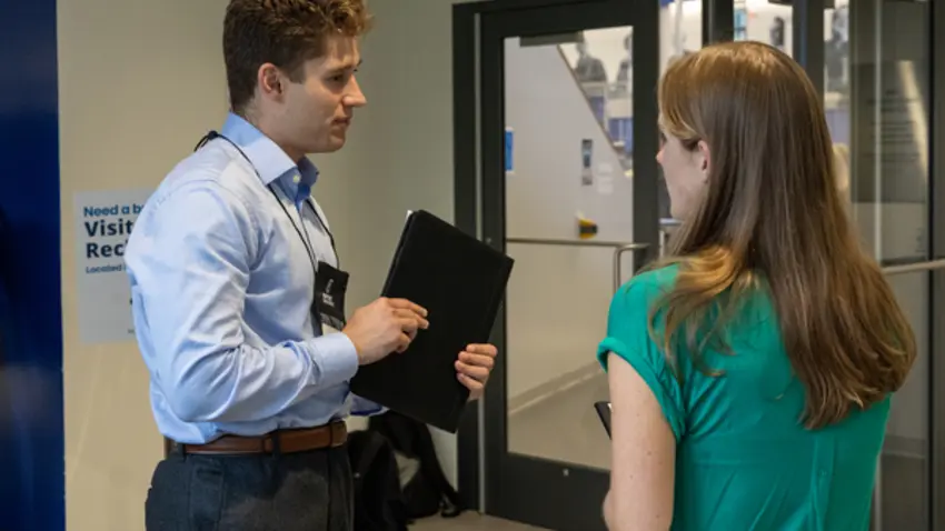 fallcareerfair_03.jpg