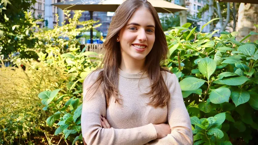 Bentley student Sofia Prats head shot