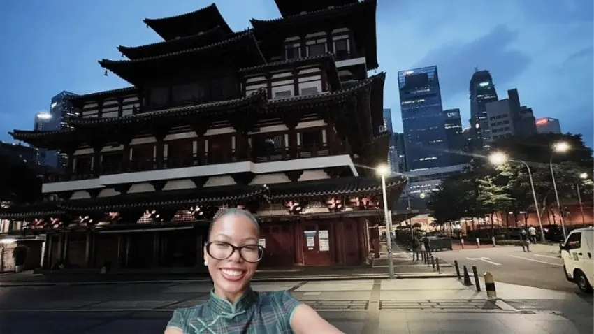 Bentley student Johanna Cardoso in Singapore while studying abroad